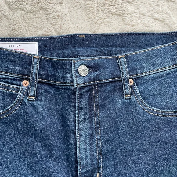 BNWOT Kick Fit High Rise Medium Wash Jeans - Picture 5 of 8
